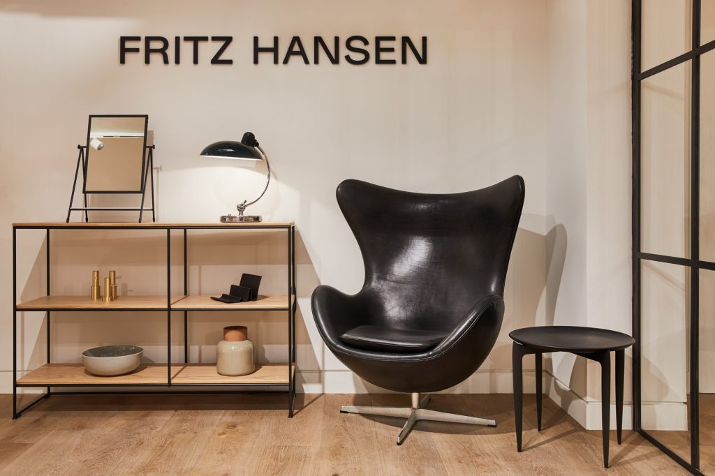 Egg chair in the Fritz hansen showroom